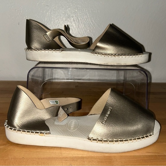Havaianas Gold Flatform Espadrille Ankle Strap Rubber Foam Peep Toe Sandal Sz 9 - Picture 4 of 12